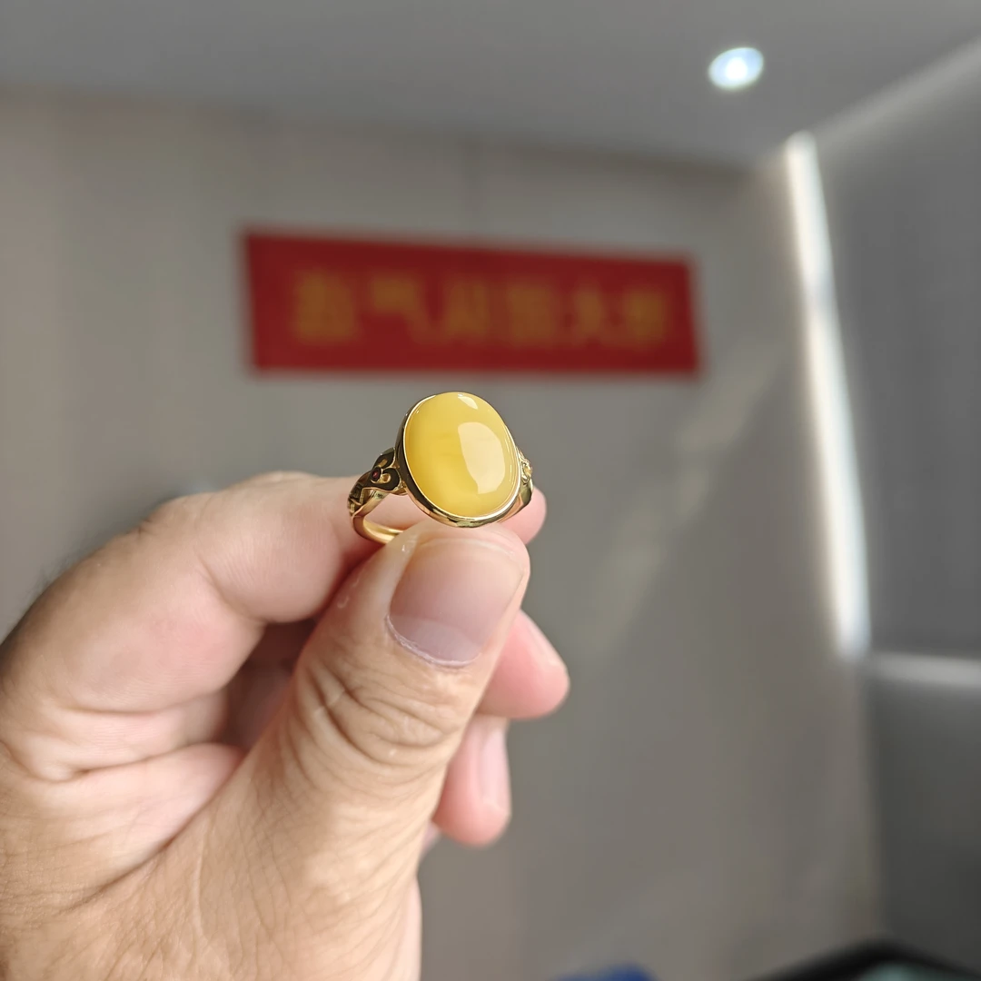 约12*15mm俄料鸡油黄蜜蜡开口戒指S925银