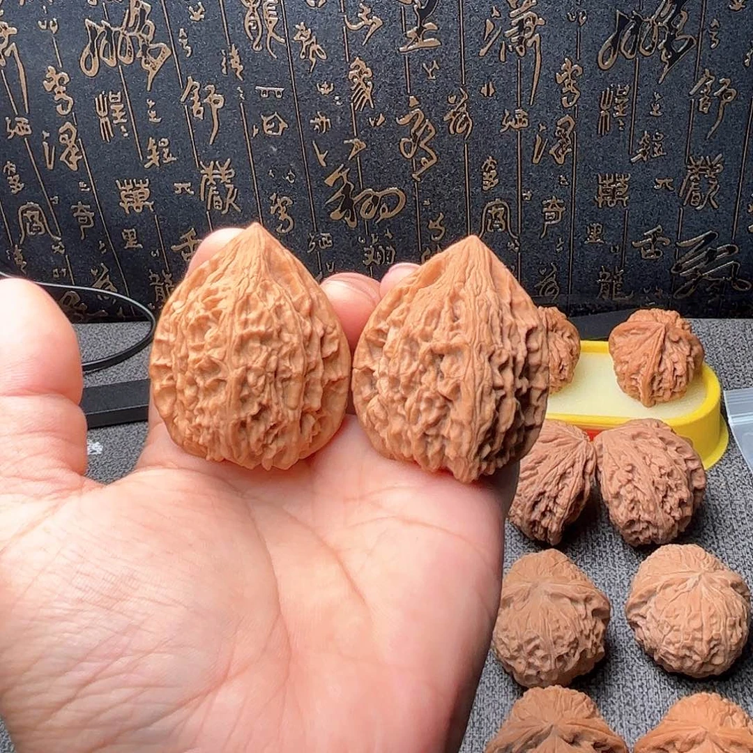 文玩核桃手串赤龙鸡心全品