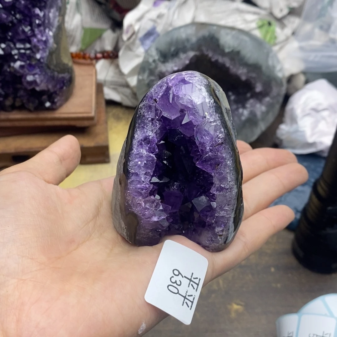 乌拉圭未镶嵌紫晶