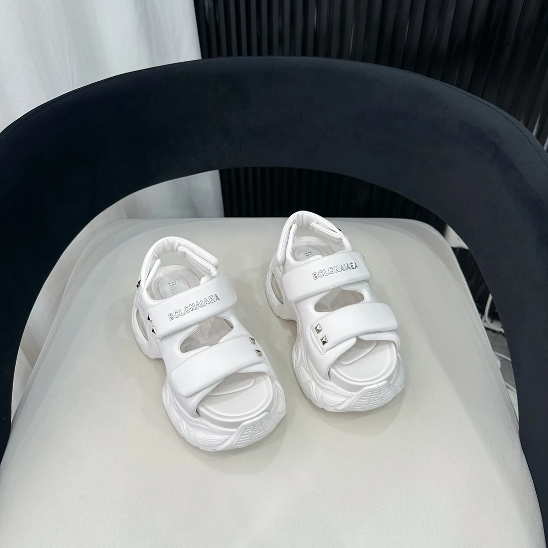 2025夏季新款魔术贴欧美风圆头胶粘女时装凉鞋鞋子时尚休闲防滑