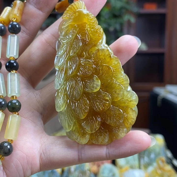 未镶嵌蛇纹石玉颈饰