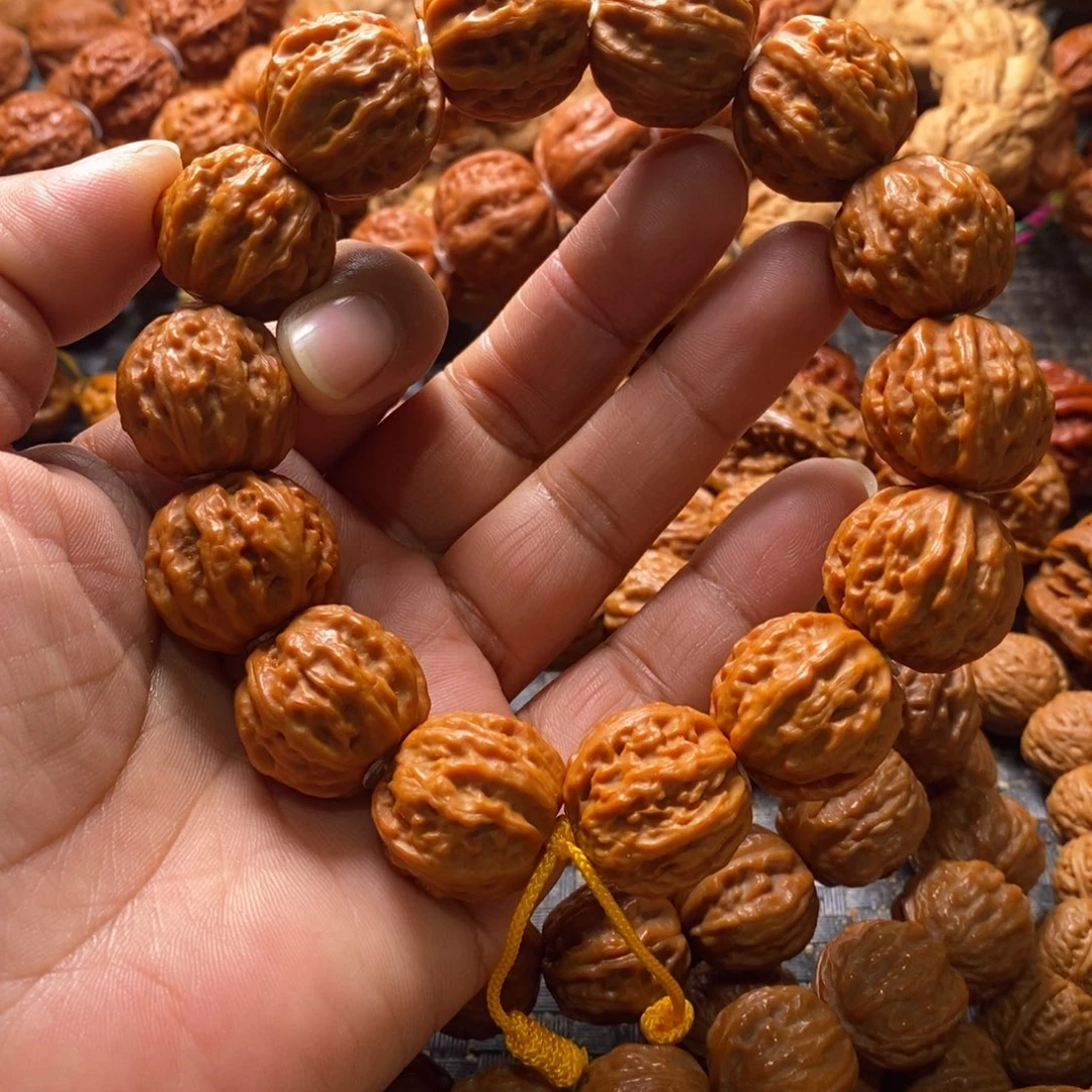 文玩核桃吊坠京八棱