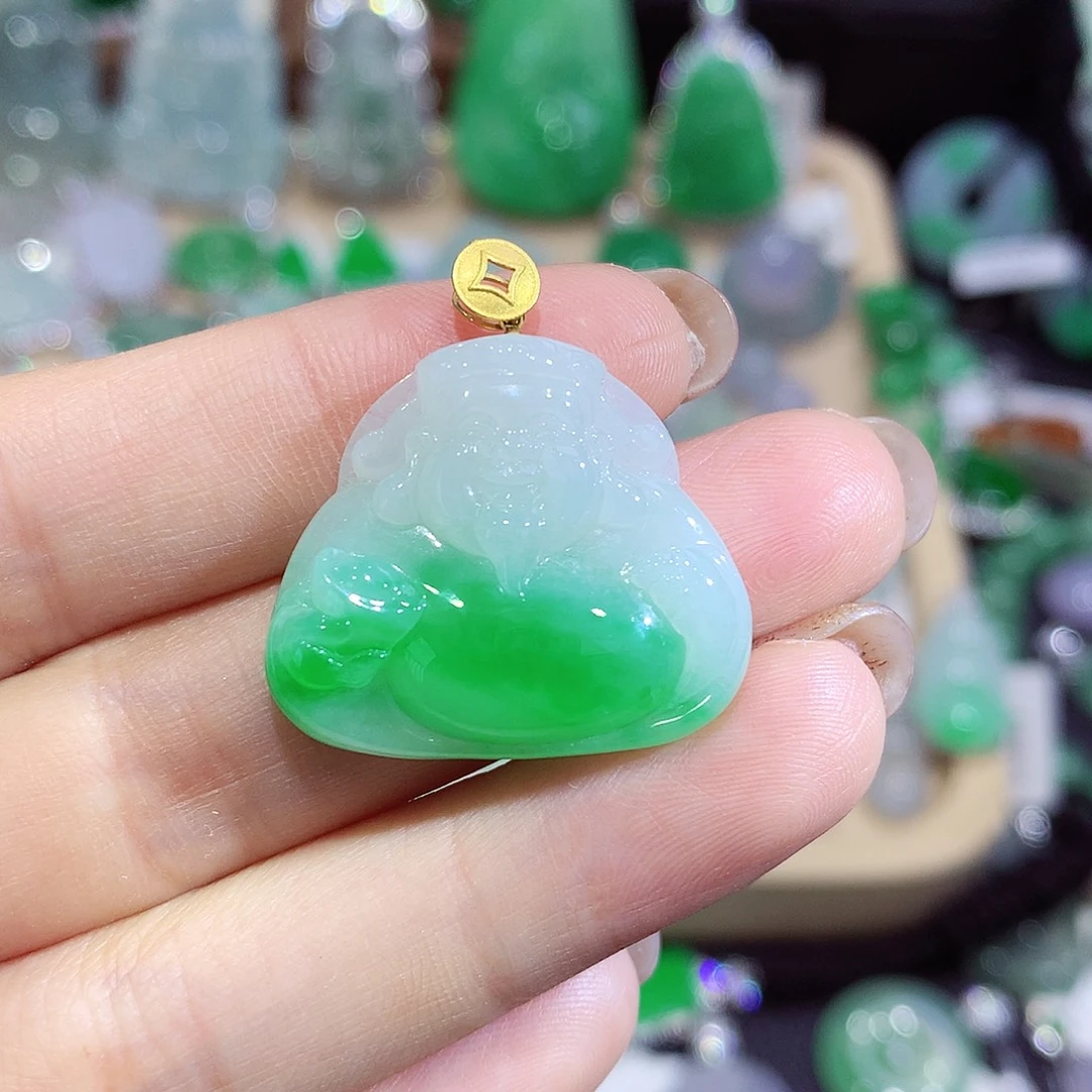 翡翠18K金镶嵌颈饰财