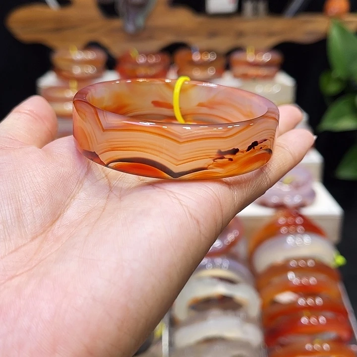 玛瑙/玉髓手镯未镶嵌