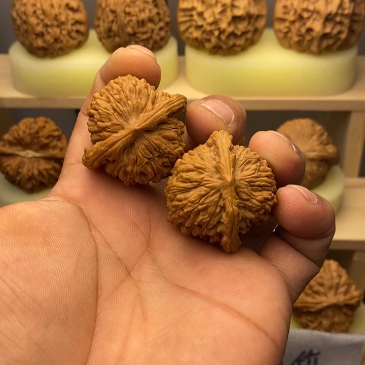 文玩核桃吊坠38山地楼福利