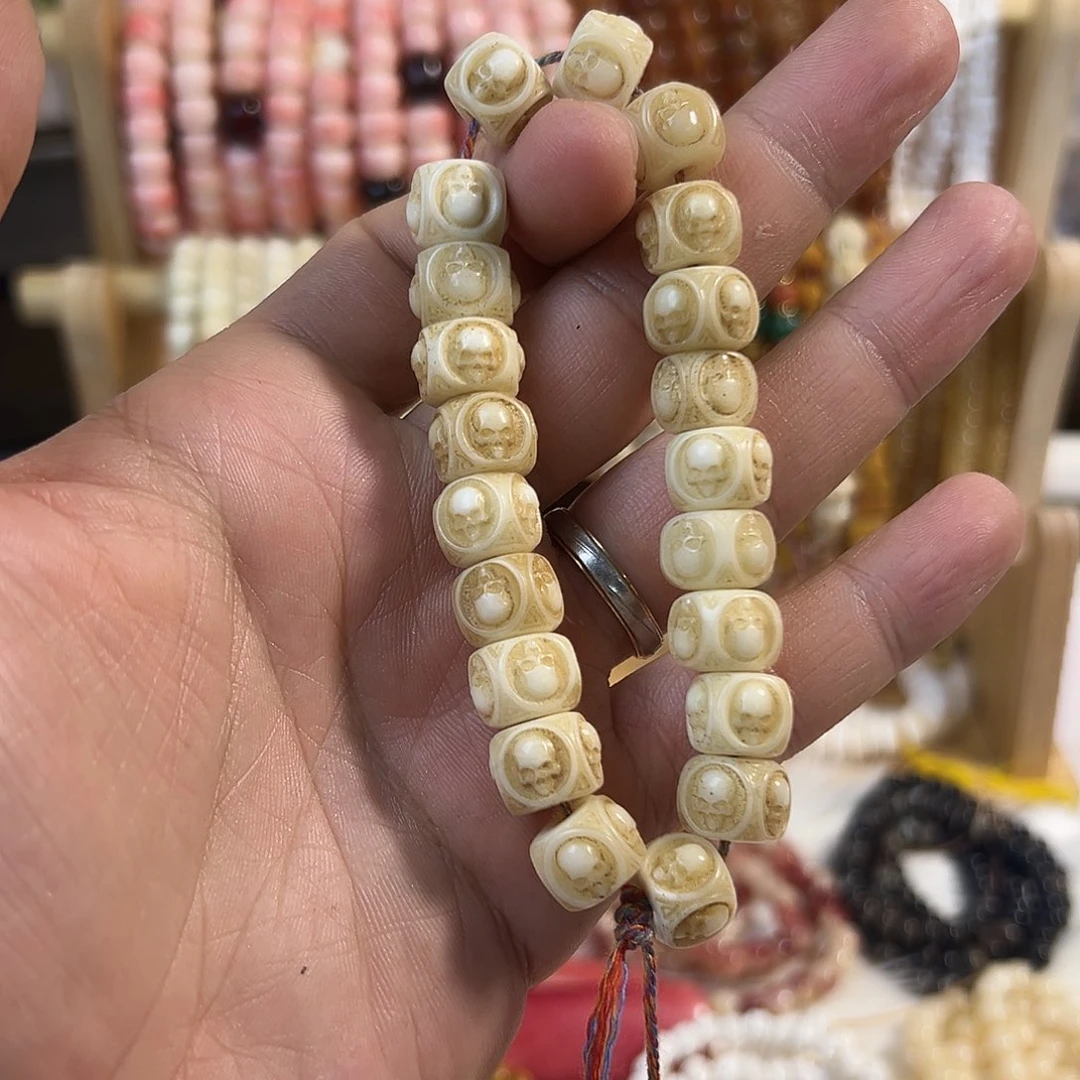 小****桃核把件1.3驼骨雕刻