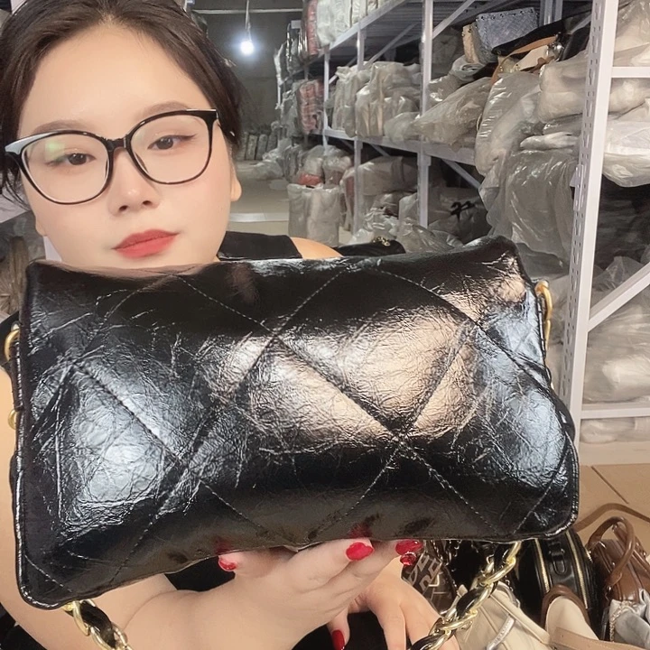 PU黄牛皮（革）PVC时尚潮流时尚