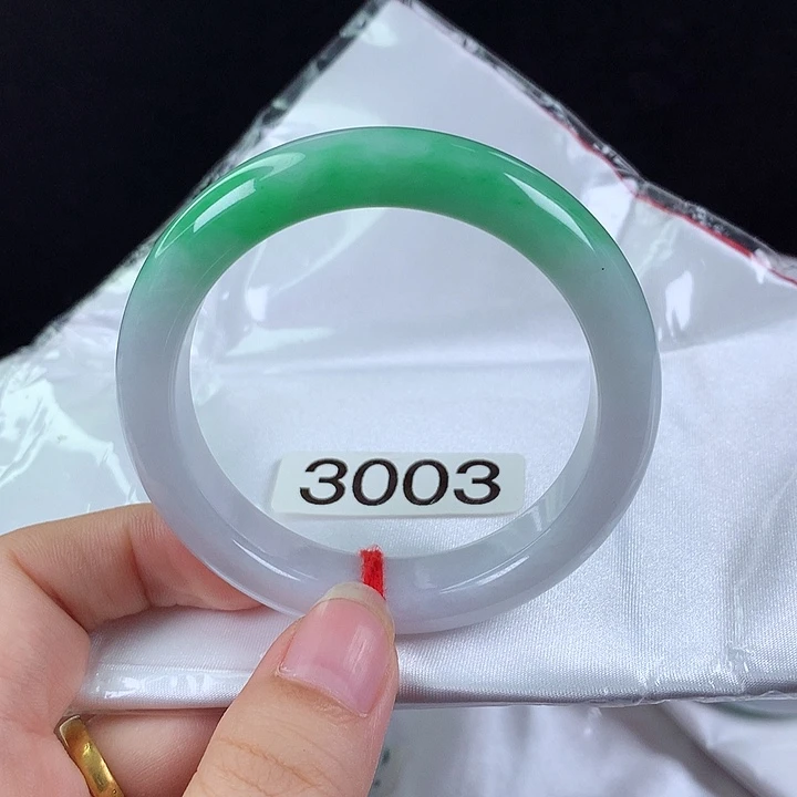 翡翠未镶嵌手镯52圈 高货茅台白阳春白雪