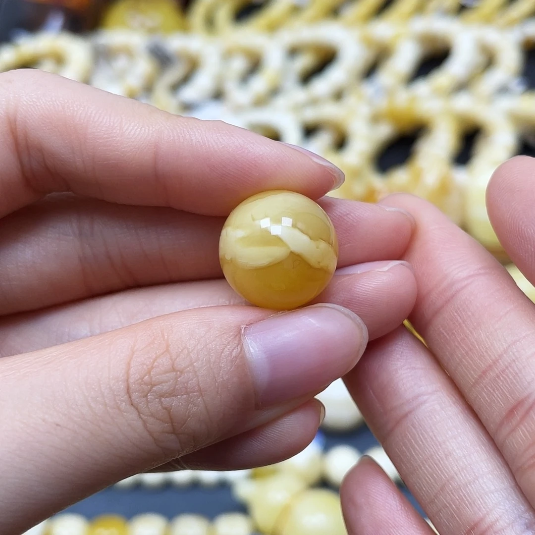 未镶嵌蜜蜡裸石圆珠15.7mm瑕