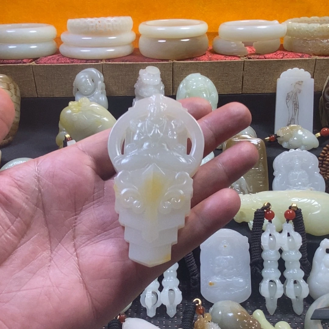 和田玉未镶嵌挂件