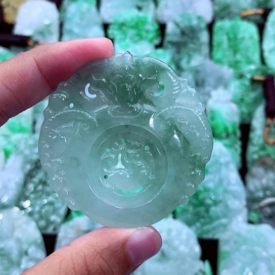 吊坠(不含链)未镶嵌翡翠