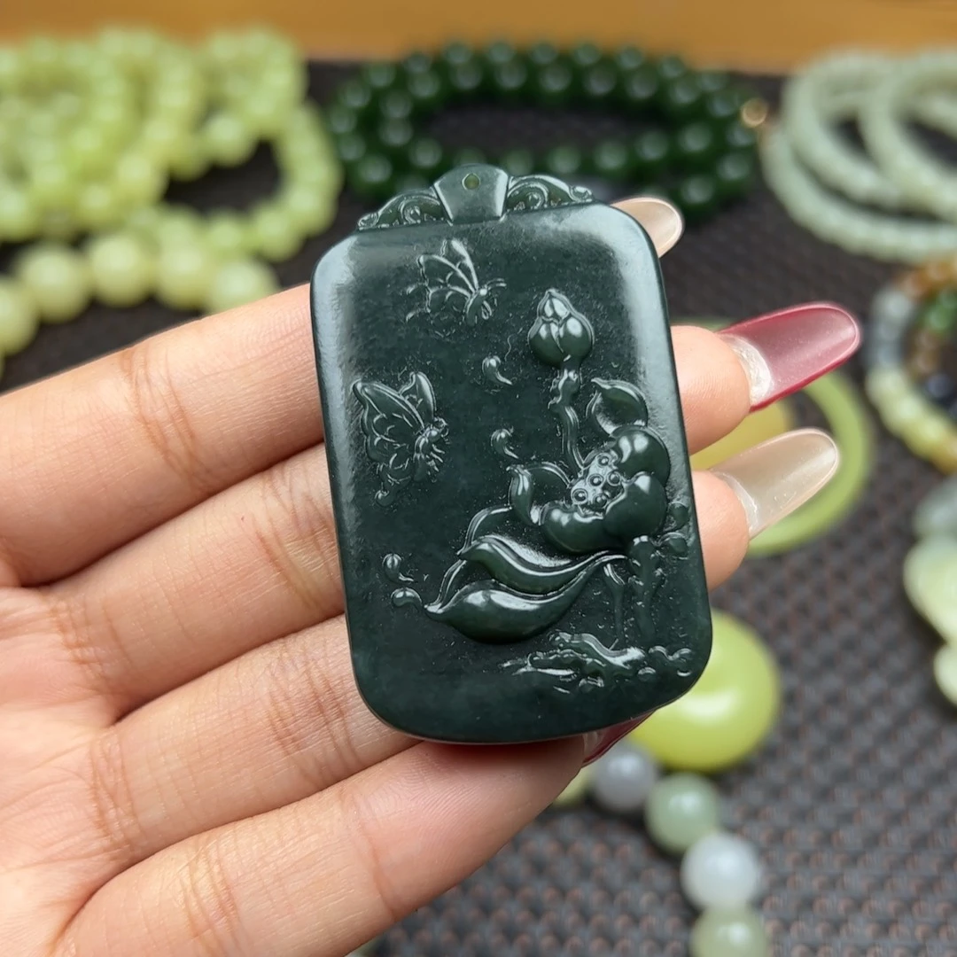 和田玉吊坠未镶嵌