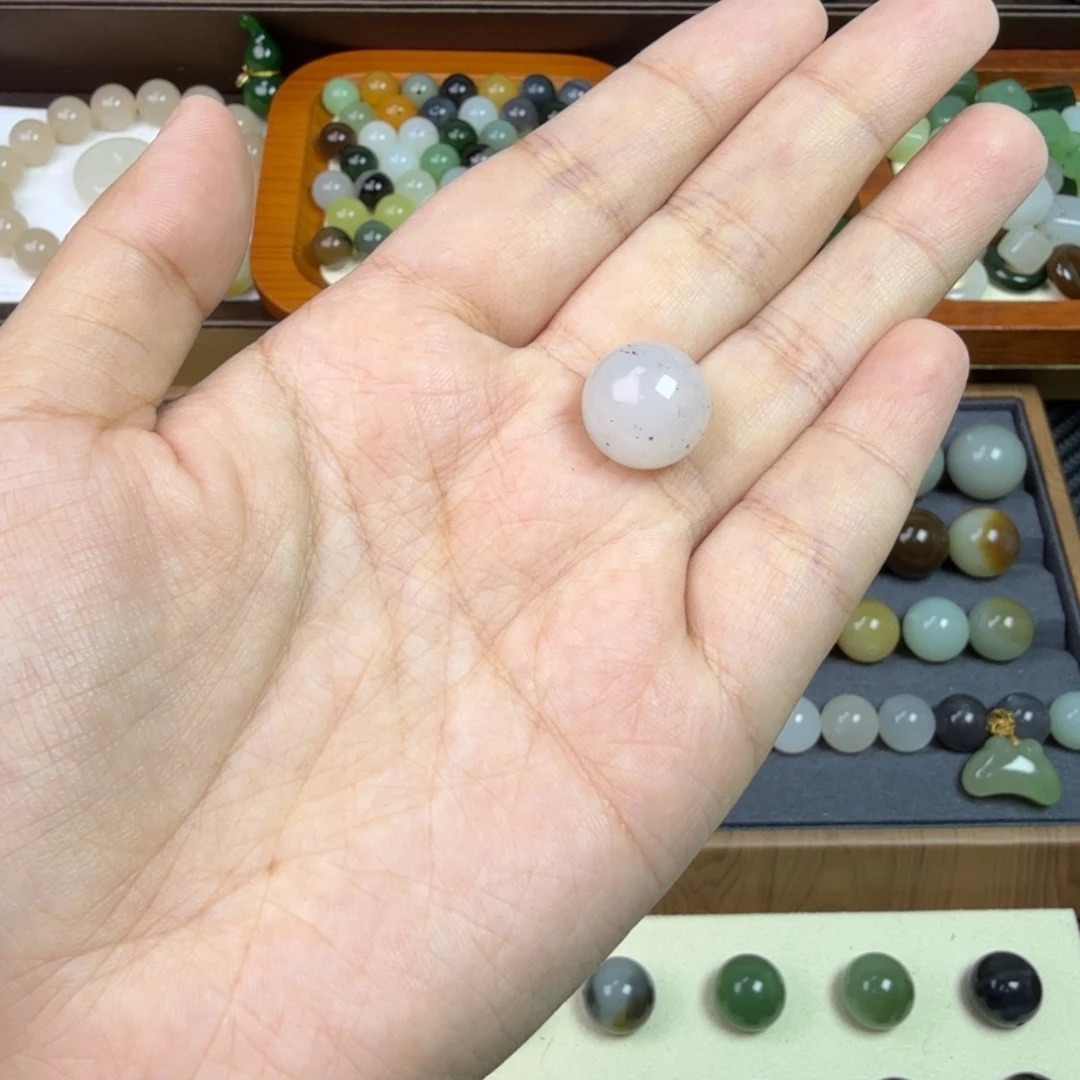 杨***青和田玉未镶嵌珠宝半成品卡14点墨青花