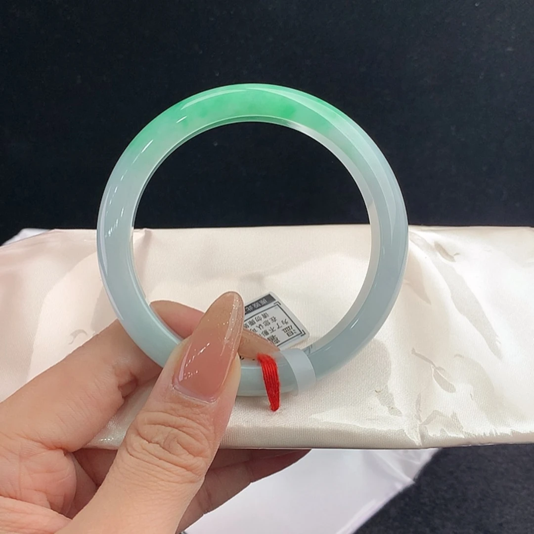 【闪购商品】未镶嵌手镯翡翠正62