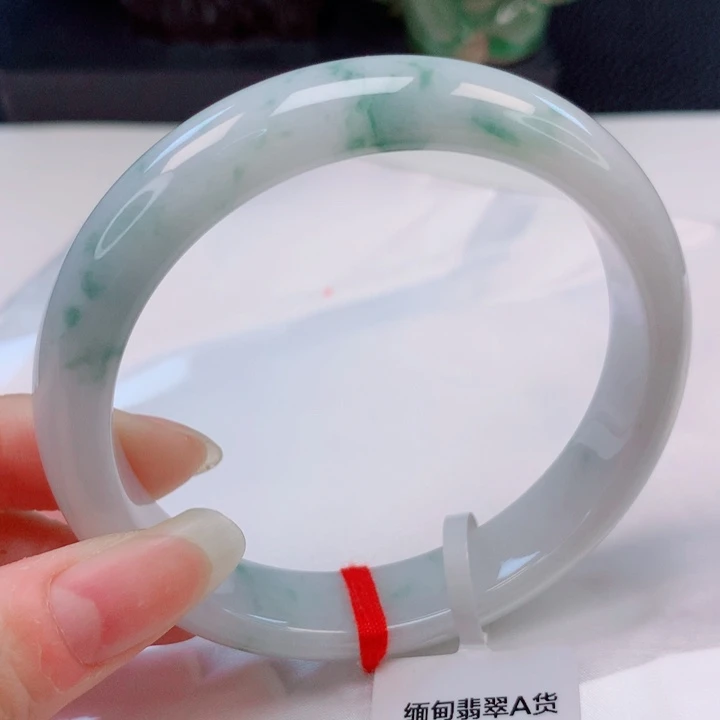 翡翠未镶嵌手镯60圈