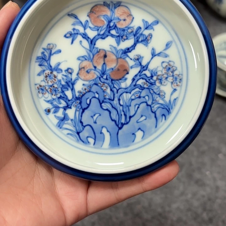 摆件年**为陶瓷艺术作品