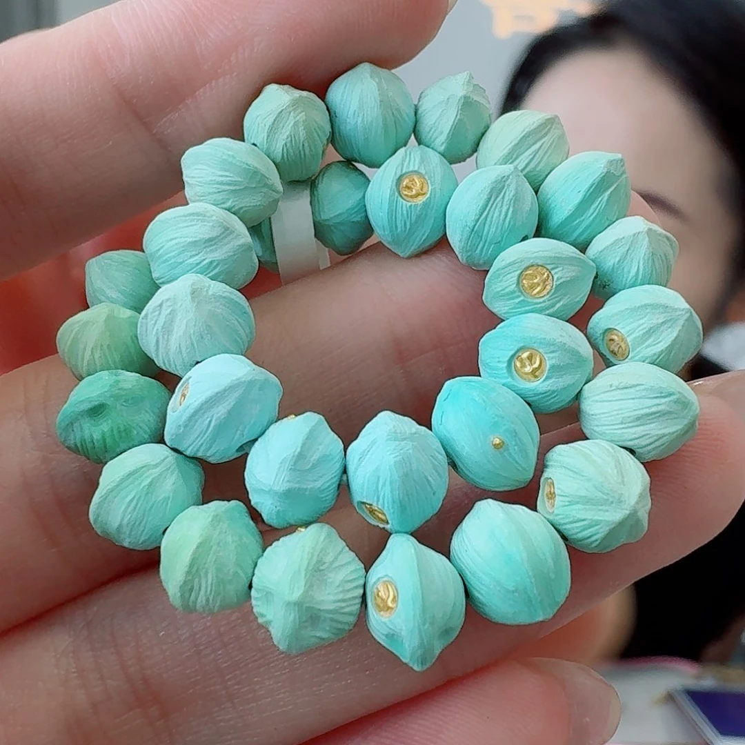 未镶嵌绿松石珠宝奇石