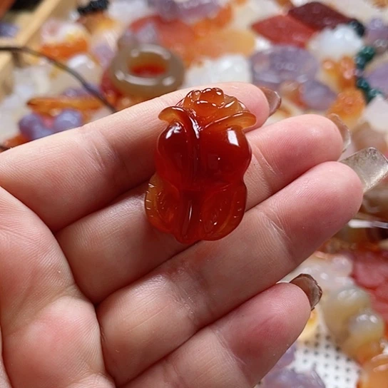 玛瑙/玉髓吊坠(赠链)未镶嵌雨*沙