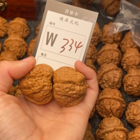 吊坠桃核我是第一百38