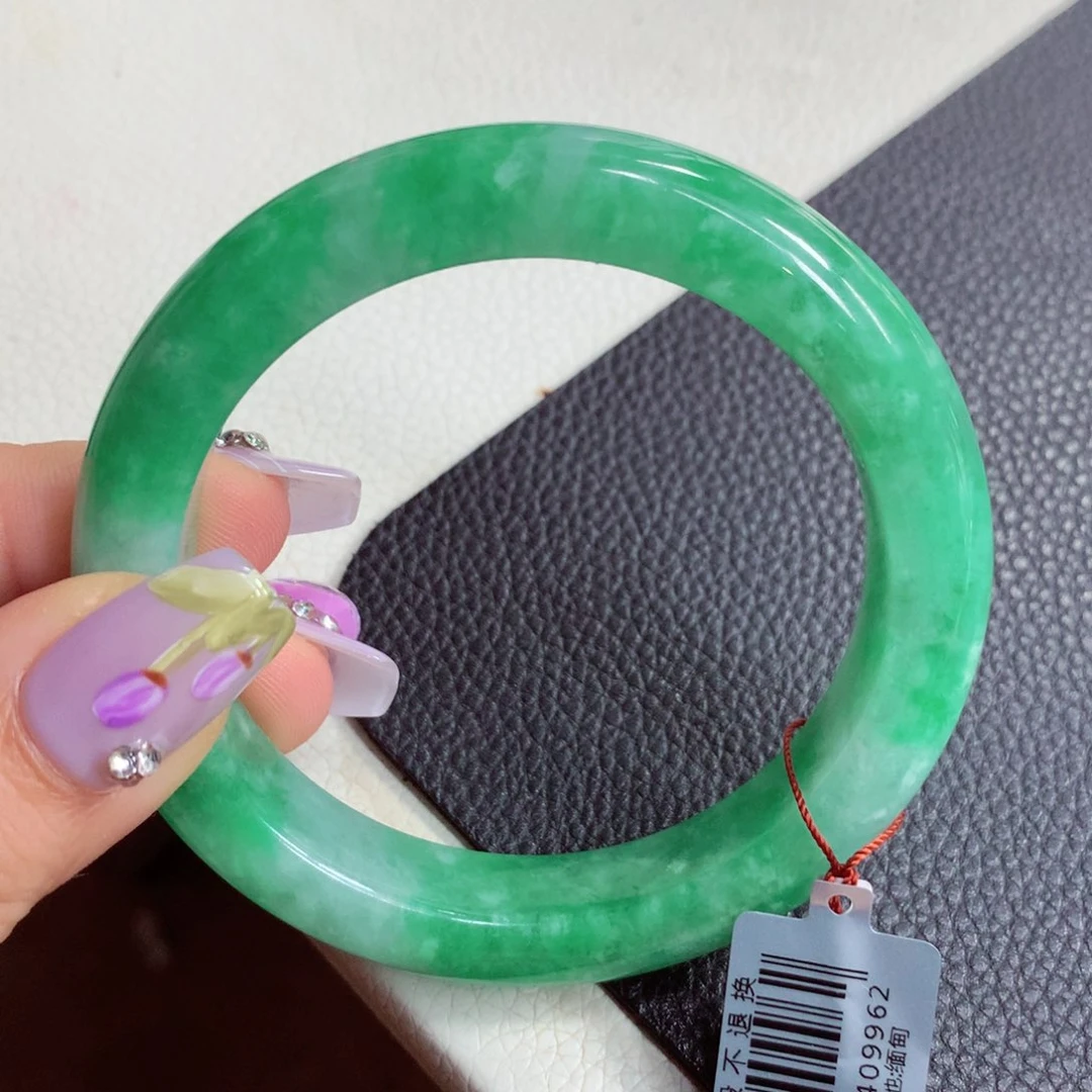未镶嵌手镯翡翠缅甸