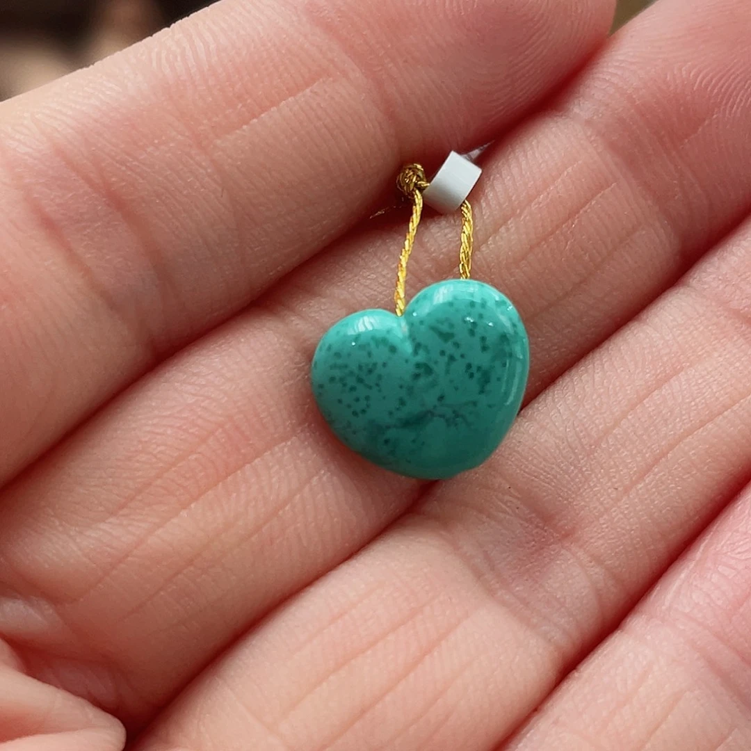 绿松石颈饰未镶嵌