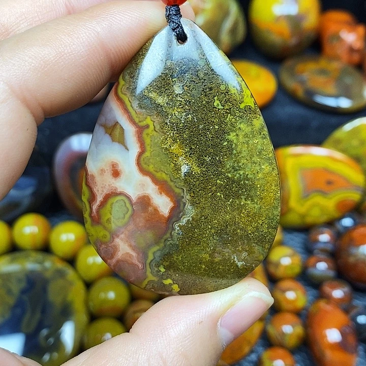 玛瑙/玉髓未镶嵌颈饰