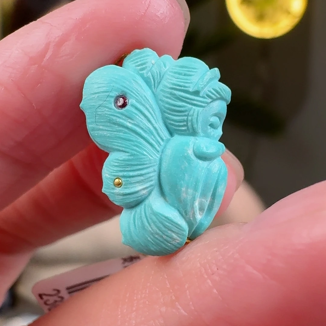 绿松石珠宝奇石未镶嵌偷***?