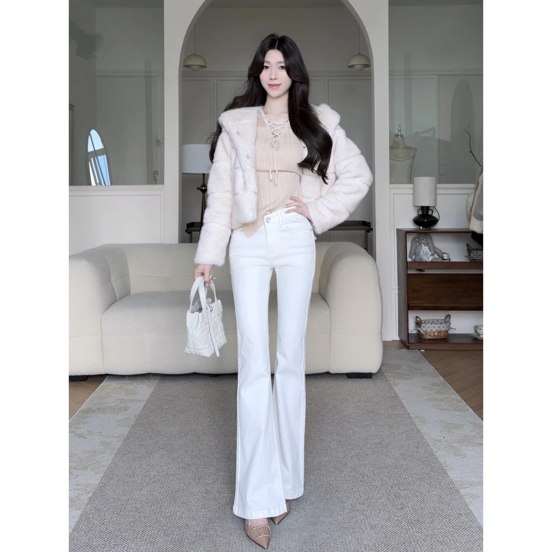 小兔泡花茶【韩系千金】原创设计V腰丰胯秋冬新款白色微喇牛仔裤