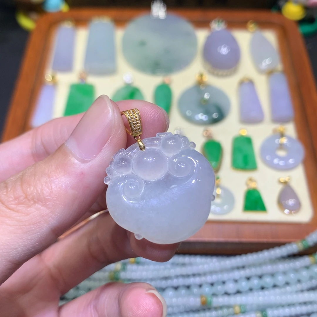 吊坠(不含链)18K金镶嵌翡翠