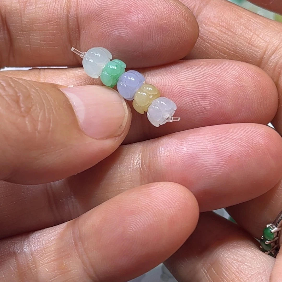 定制翡翠未镶嵌莲花