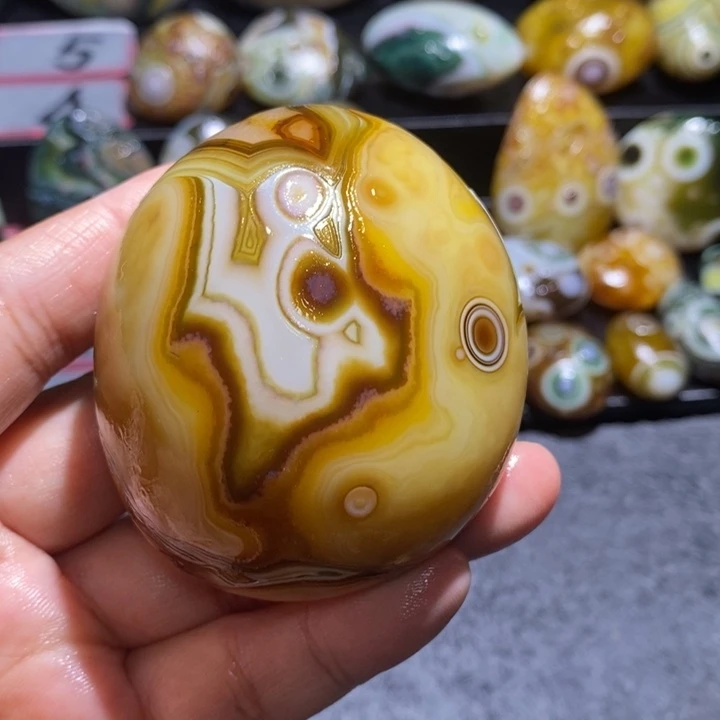 玛瑙/玉髓未镶嵌珠宝奇石220