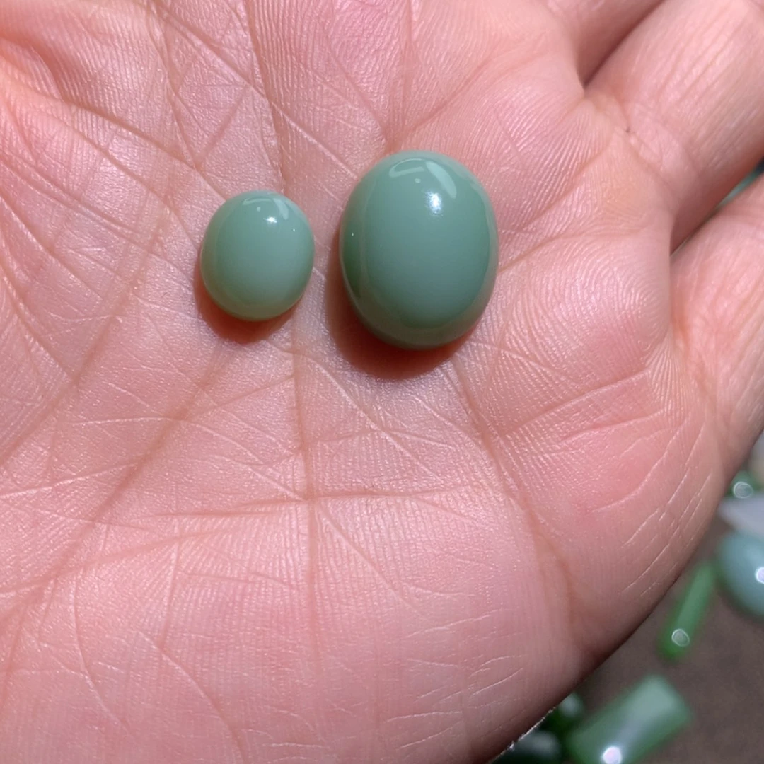 【闪购商品】和田玉珠宝半成品未镶嵌波***拉