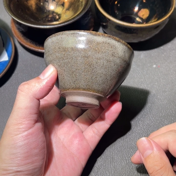 茶盏好吧那我们去找地方