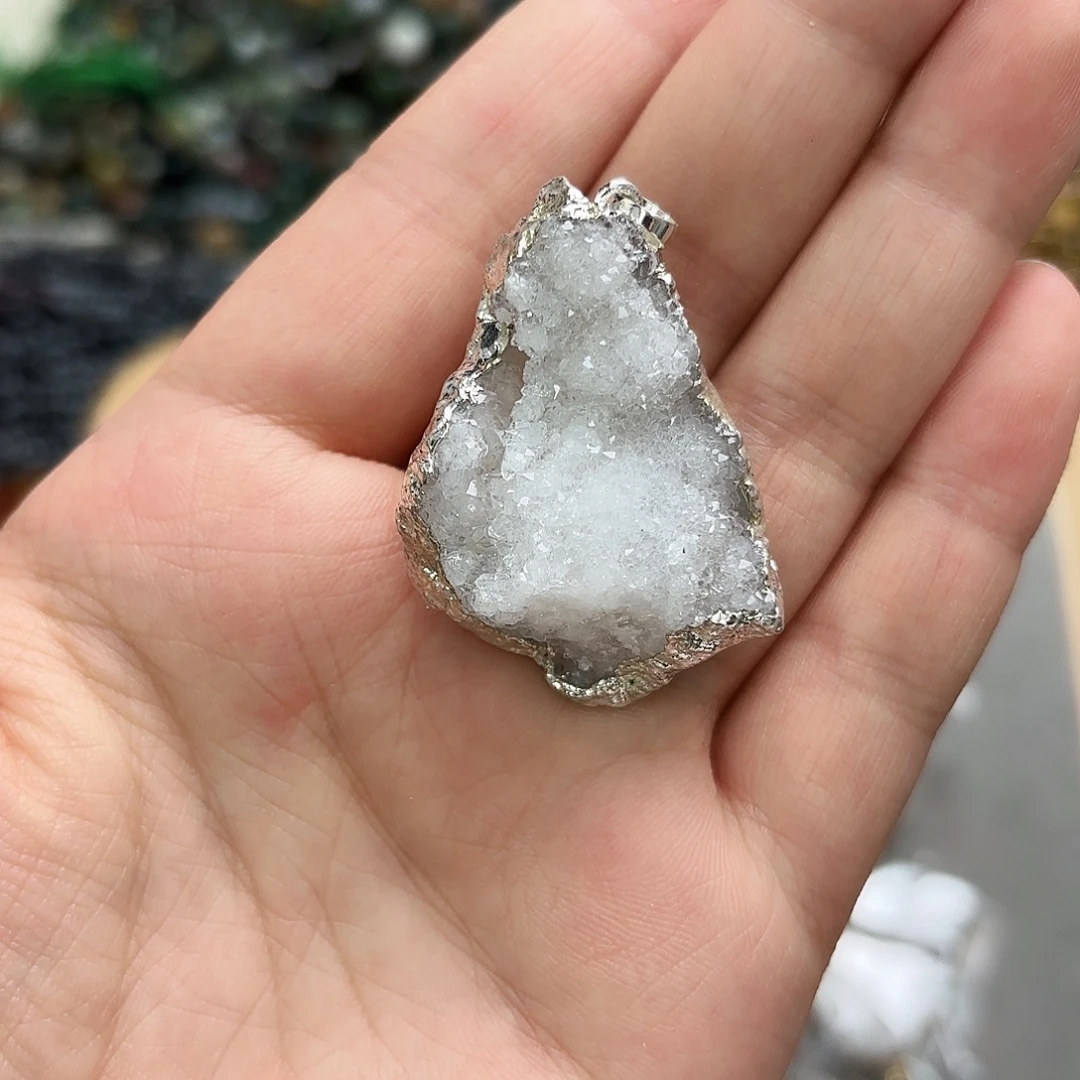 玛瑙/玉髓未镶嵌珠宝半成品晶牙吊坠一颗06