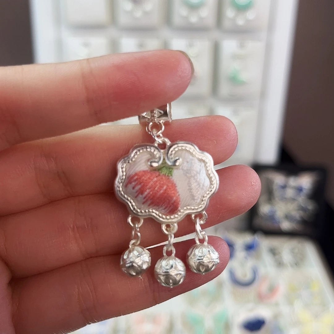 合金布艺如意耳坠
