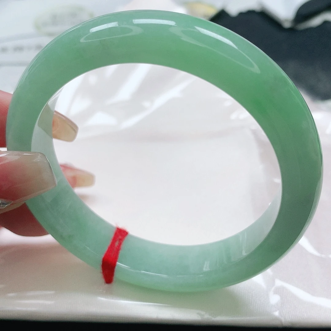 翡翠手镯未镶嵌缅甸天然A货翡翠