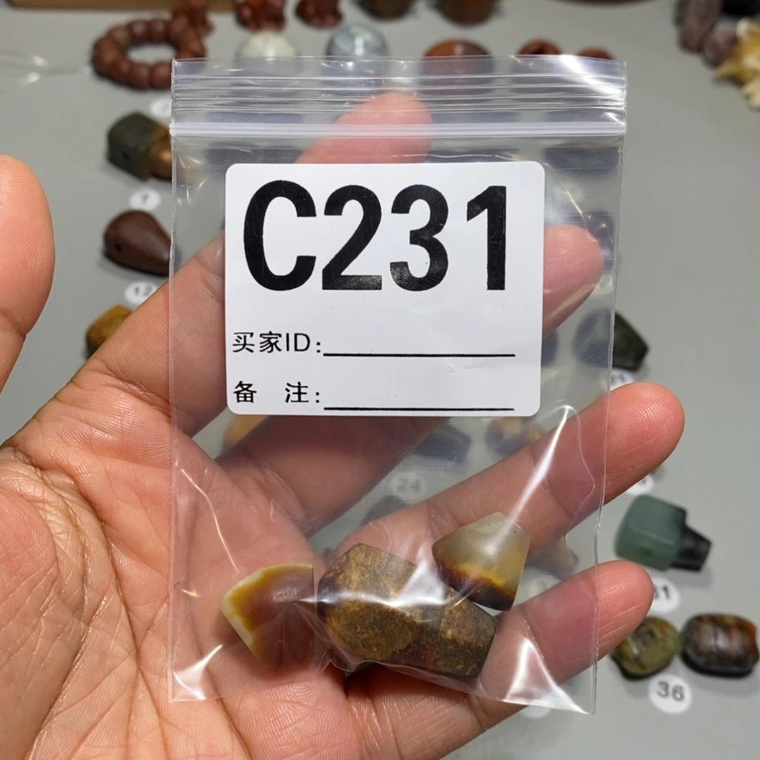 蛇纹石玉未镶嵌颈饰琪**胜