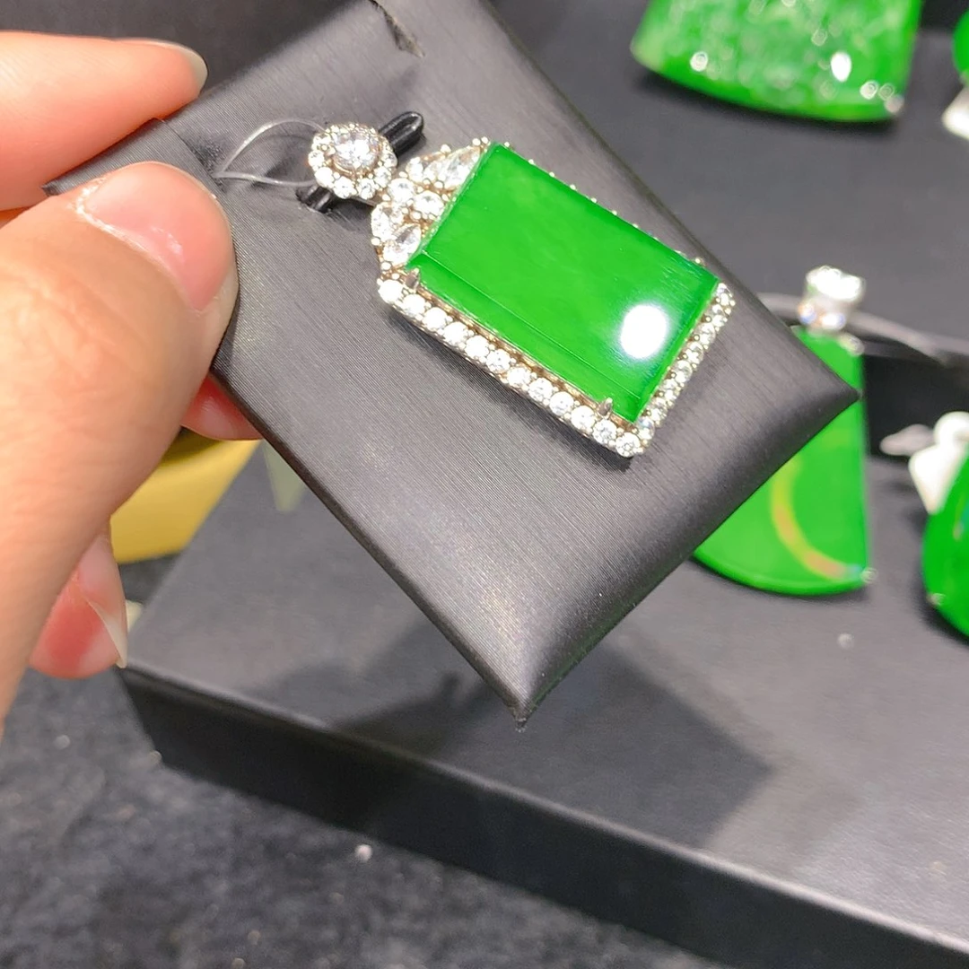 颈饰银S925镶嵌翡翠0003