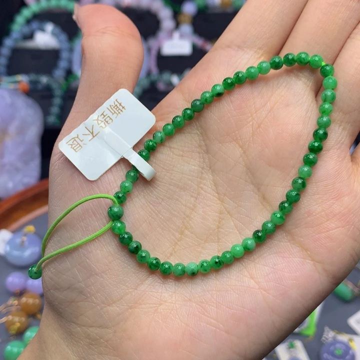 翡翠手链未镶嵌翡翠