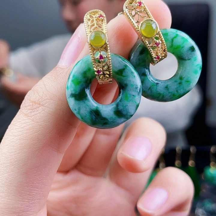 翡翠耳饰未镶嵌饰品