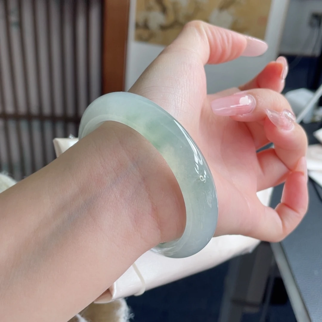 未镶嵌手镯翡翠55.8茶韵飘香 恬静淡雅 泛光感十足12号