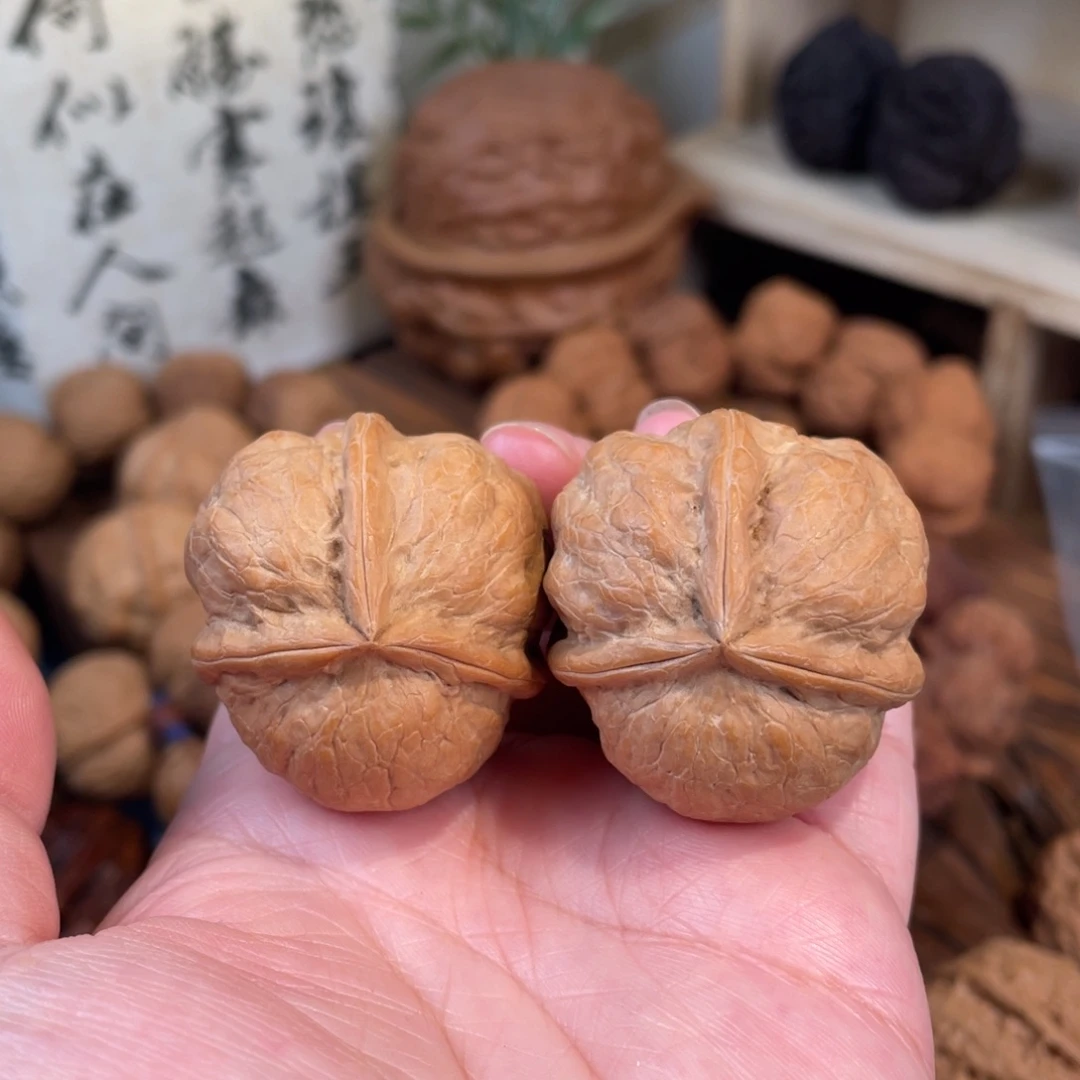 文玩核桃把件玉蟾疙瘩包37