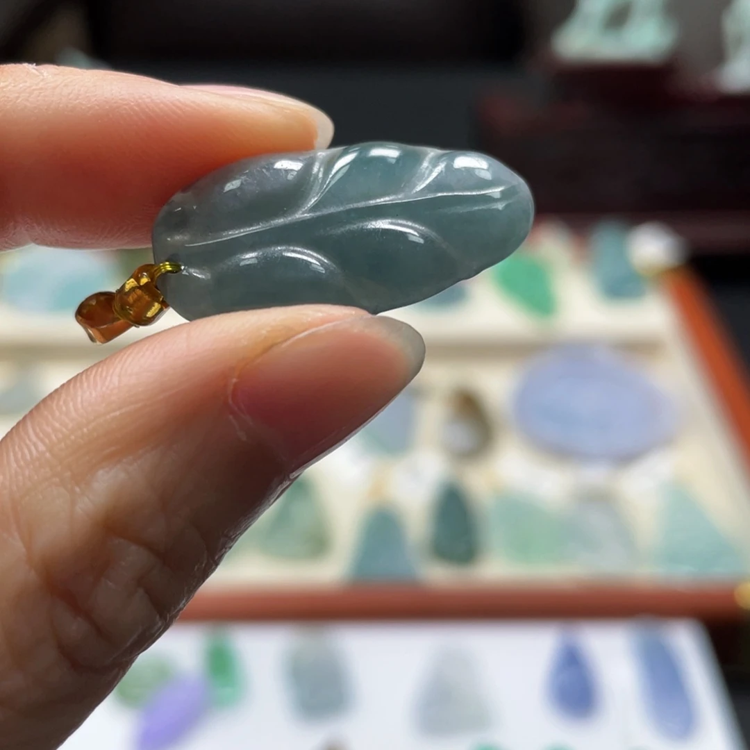 翡翠未镶嵌颈饰翡翠5