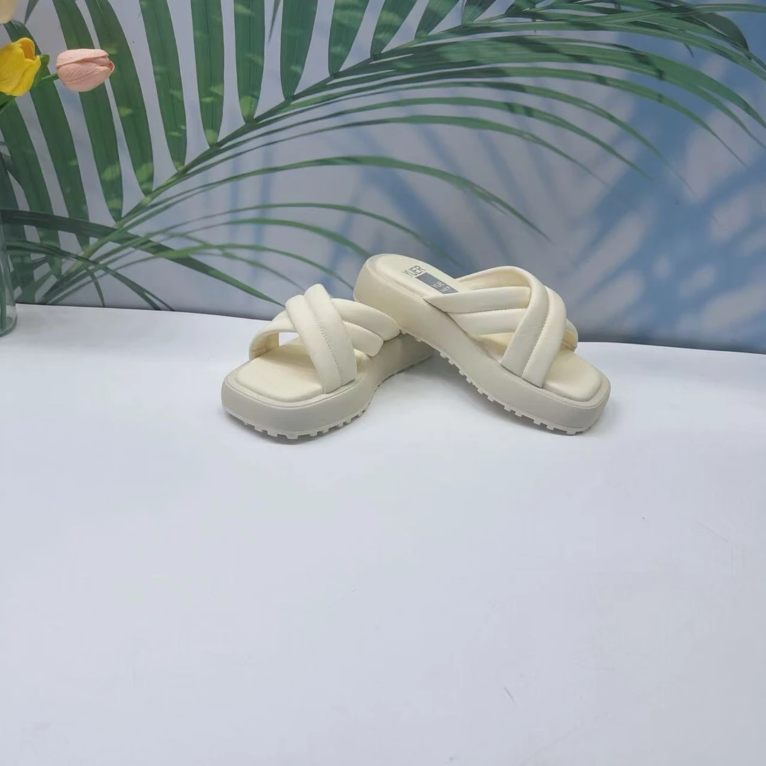 小强家女鞋 芽儿家新款百搭女凉鞋（Y496-51-2）（W34AYG23223-514）