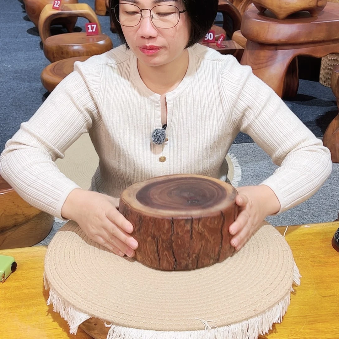 2 号香樟木尺寸：20-17-10cm