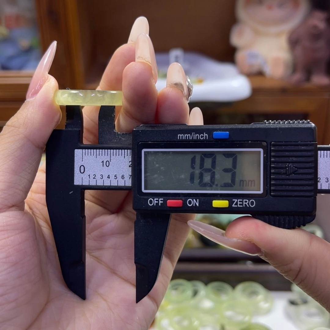 蛇纹石玉未镶嵌手镯56