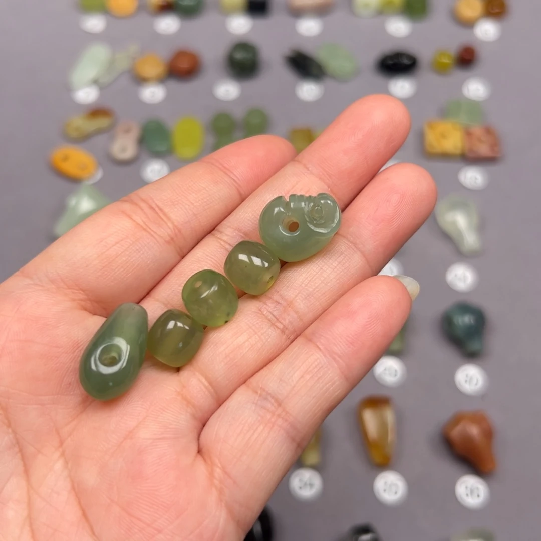 蛇纹石玉未镶嵌颈饰一*✨