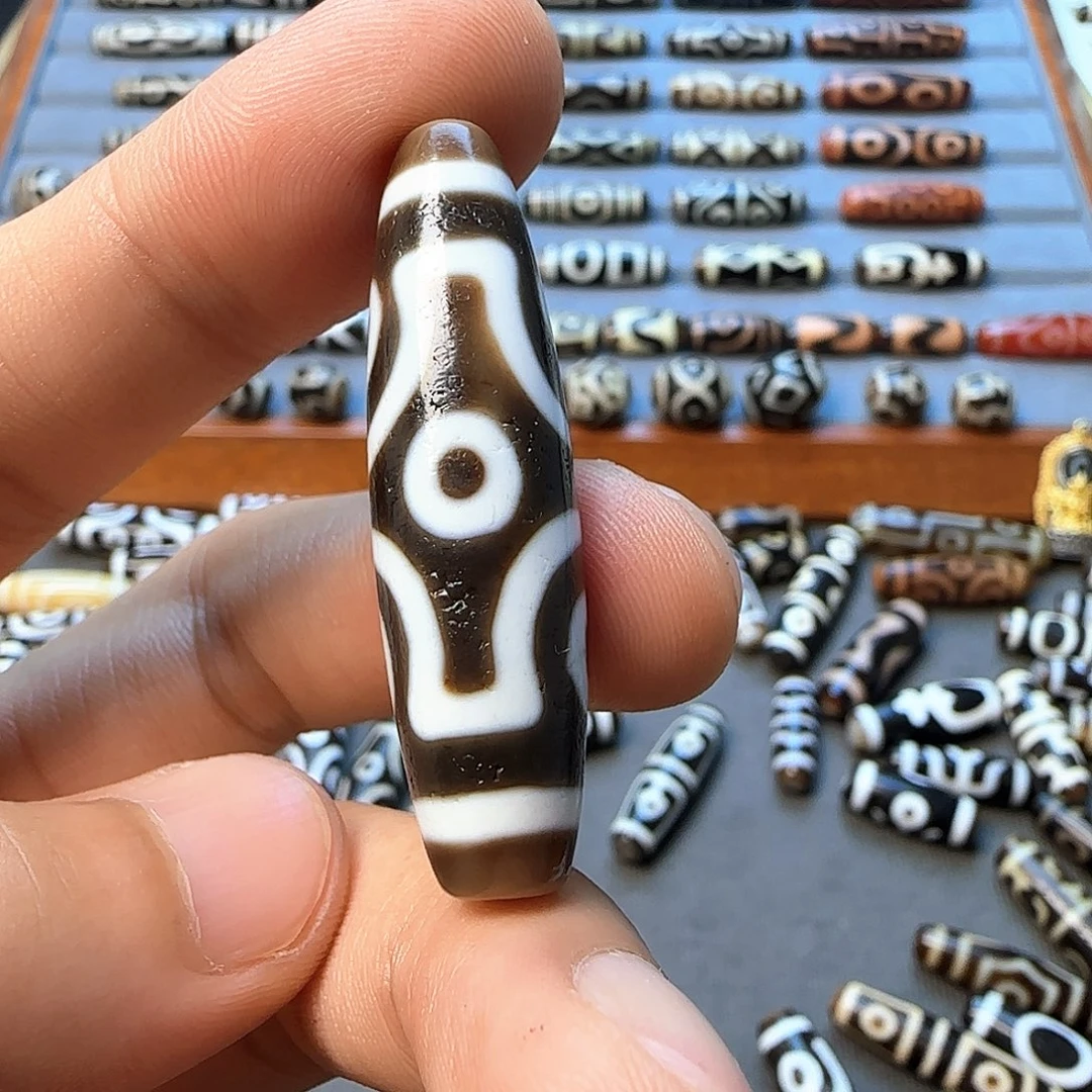 左***贡玛瑙/玉髓颈饰未镶嵌