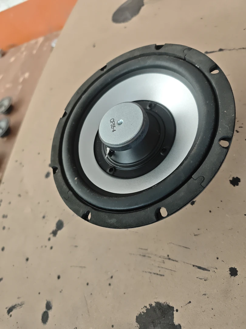 8新  一个8寸钉加一个高音一个的价格。音响高音