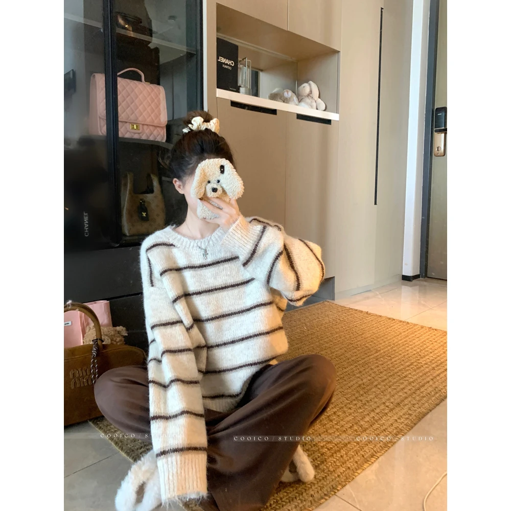 洋气衣服女 新款宽松慵懒条纹毛衣韩版气质百搭套头软糯上衣